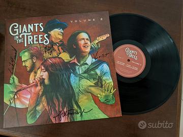 LP Giants In The Trees firmato da Krist Novoselic