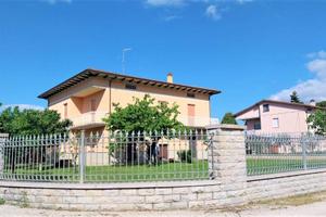 Villa di 330 m² con 5 locali e box auto doppio a S