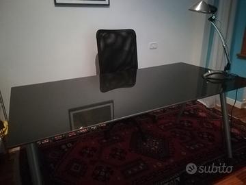 Scrivania in vetro temperato