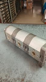 Pompa idraulica tripla