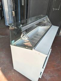 vetrina frigorifero per gelati