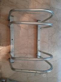 portabici doppio da terra