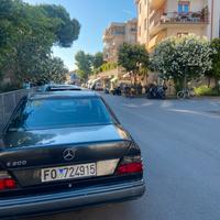 Scocca mercedes w124 e200 1989