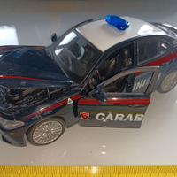 Modellino auto carabinieri Bburago