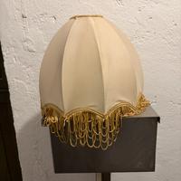 Paralume vittoriano con frange panna