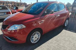 Lancia Ypsilon 1.2 69 CV 5 porte GPL Ecochic Plati