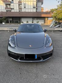 Porsche cayman 718 s
