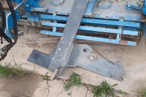 caricatore anteriore per trattore