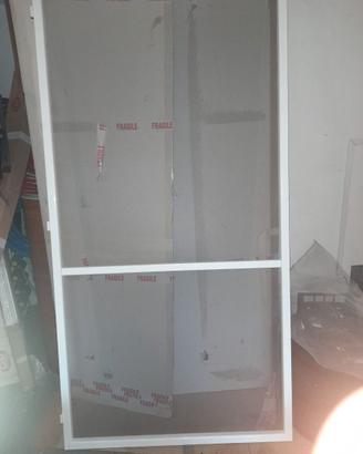 zanzariera a porta battente