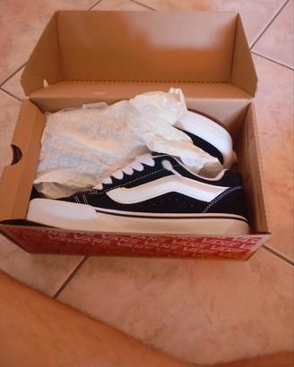 Vans Knu Skool Black/White