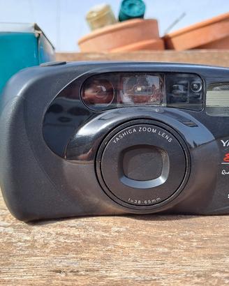 Fotocamera YASHICA Kyocera - Elite 200M 