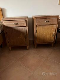 coppia comodini antichi