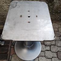 Piedistallo grezzo con piastra 50per 40