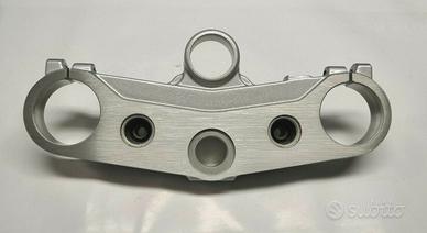 -Piastra forcella sup Yamaha FZR1000 3GMW23415000