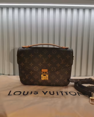 Louis Vuitton Pochette Métis