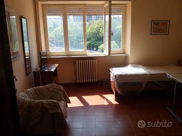 Ampie, luminose stanze mobiliate