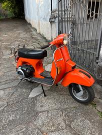 Vespa 160 arcobaleno