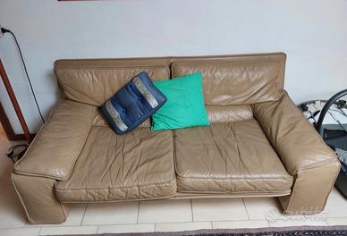Divano pelle Vintage 