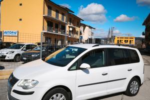 Volkswagen Touran 2.0 Conceptline Ecofuel