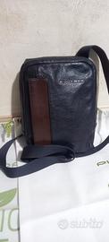 borsello Piquadro blu in pelle 