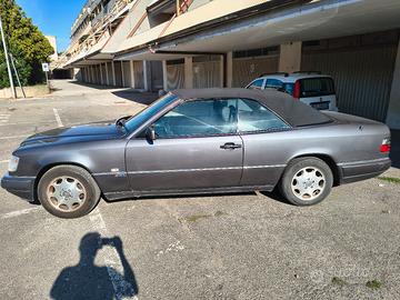 Mercedes e200 cabriolet