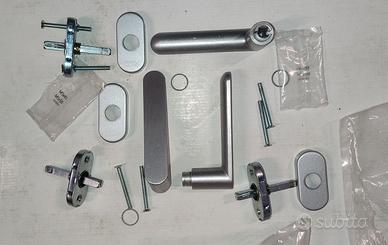 Maniglie per finestre n° 3 set completi