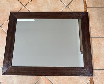specchio  con cornice 