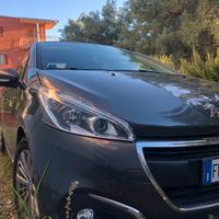 Peugeot 208 - cinghia e altro fatti in casamadre