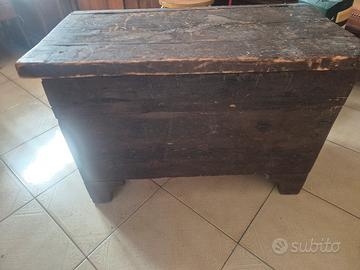 antica cassapanca in legno i