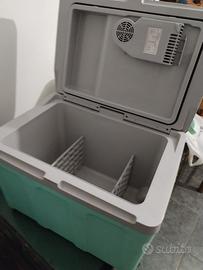 FRIGO CON CARICA 12 VOLT/ACCENDISIGARI-QUASI NUOVO