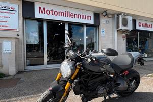 Ducati Monster 1200 s