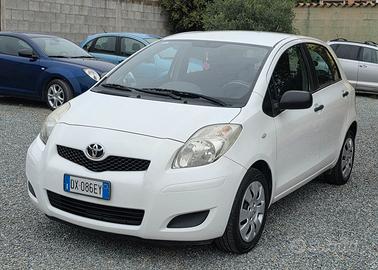 Toyota Yaris 1.0 5 porte