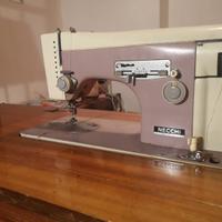 Macchina da cucire Necchi