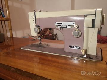 Macchina da cucire Necchi