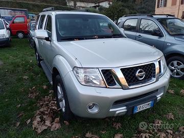 Nissan panthfinder 7 posti
