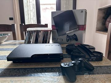 Ps3 + 1 controller + Dock ricarica + 16 giochi