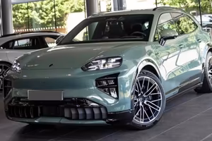 Porsche Cayenne Turbo Electric