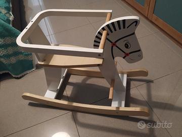 cavallo a dondolo