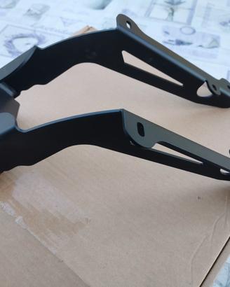 Attacco kit staffe per Bauletto GIVI monolock