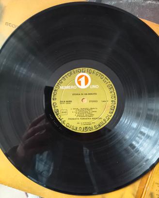 45 vinili di diversi generi sotto elencati