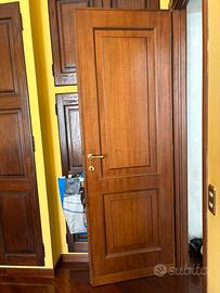 4 Porte in legno massello con bugne e 1 con vetro