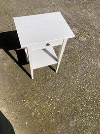Comodino ikea