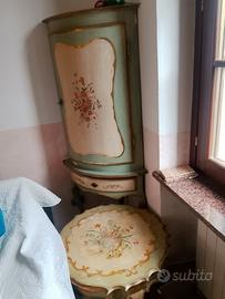 mobile ad angolo bar 