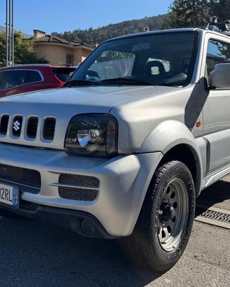Suzuki Jimny 1.3i 16V cat 4WD JLX