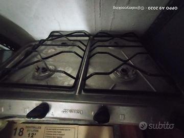 piano cottura 4 fuochi Smeg