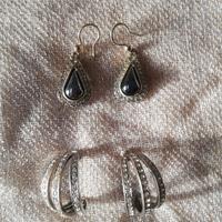 DUE PAIA DI ORECCHINI DI BIGIOTTERIA