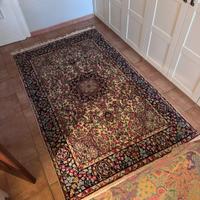 Tappeto Persiano elegante con medaglione