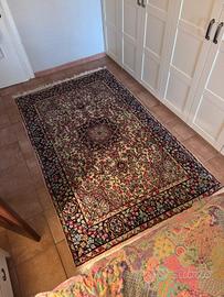 Tappeto Persiano elegante con medaglione