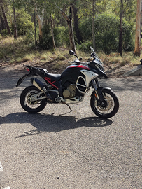 Moto multistrada v4 rally