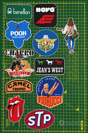 Set di N.12 adesivi Vespa e moto tipici anni 90.